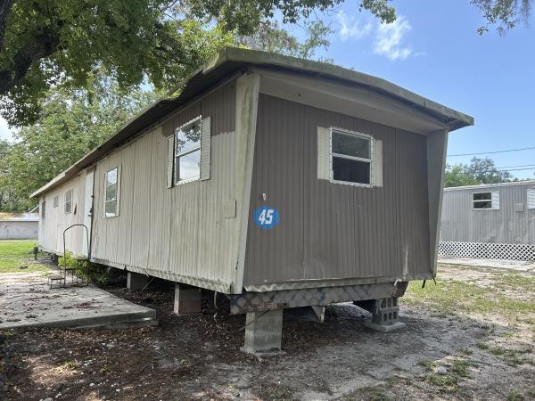 Photo 1 of 2 of home located at 9924 E Us Hwy 92, 45 Tampa, FL 33610