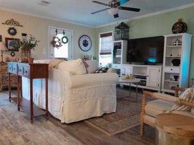 Photo 2 of 9 of home located at 9837 Richard Ln, Lot #25 Hudson, FL 34667