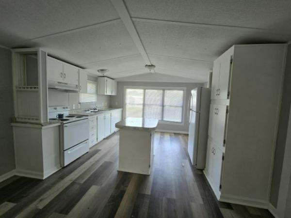 1973 HUMMINGBIRD Mobile Home For Sale