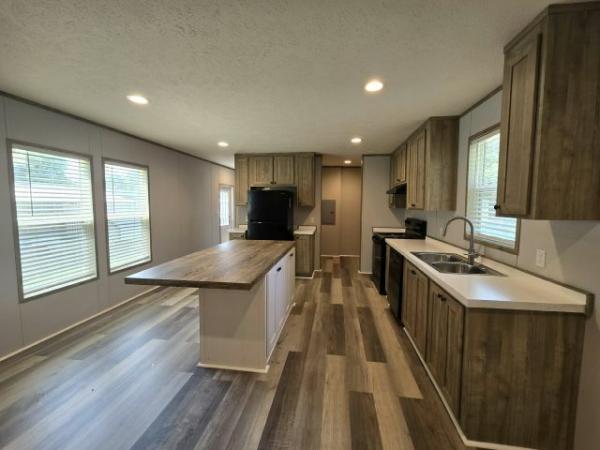 2023 Giles Industries Mobile Home For Sale