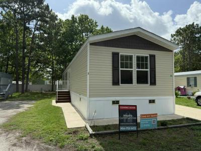 Photo 5 of 24 of home located at 10201 W Beaver St #9 Jacksonville, FL 32220