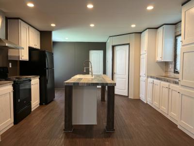 Photo 5 of 24 of home located at 113 Betty Street #Be113 Conroe, TX 77301