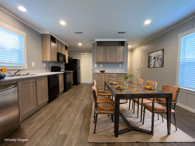 Photo 5 of 25 of home located at 601 Toledo #To601 Conroe, TX 77301