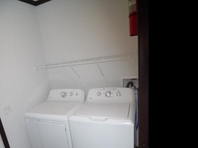 Photo 4 of 6 of home located at 28373 Beechwood Flat Rock, MI 48134