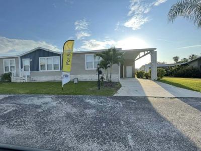 Photo 2 of 35 of home located at 137 Royal Palm St. Davenport, FL 33897