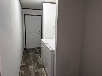 Photo 4 of 11 of home located at 153 Monroe Dr Davison, MI 48423