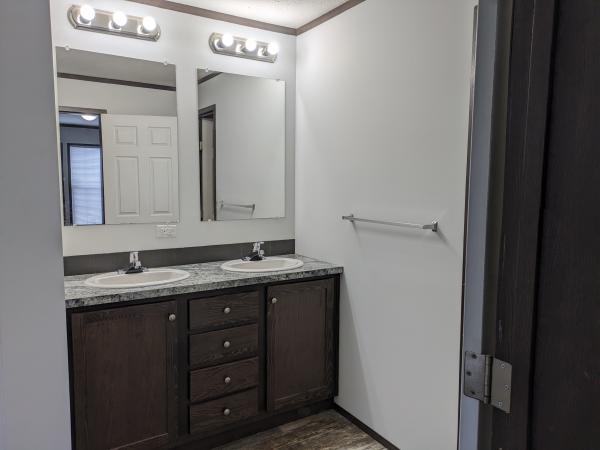 2018 Champion RA2864 211 Mobile Home