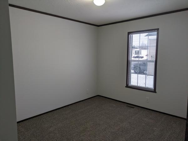 2018 Champion RA2864 211 Mobile Home