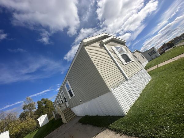 2010 Schult 81SUN16763 Mobile Home
