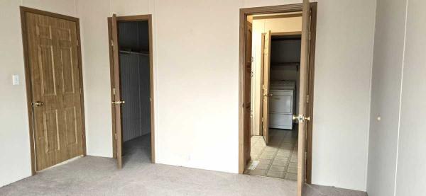 1995 Dutch Park Manufactured Home