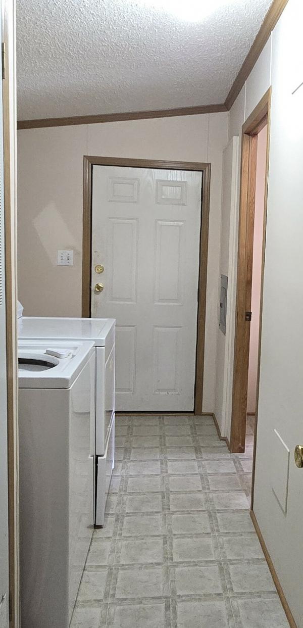 1995 Dutch Park Manufactured Home