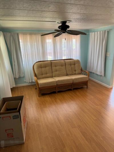 Photo 4 of 7 of home located at 4901 Highway 301 N. Ellenton, FL 34222