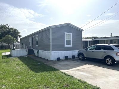 Mobile Home at 2274 Greenbriar Village Loop Lakeland, FL 33810