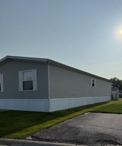 Photo 3 of 21 of home located at 1254 Camelot Manor Portage, IN 46368