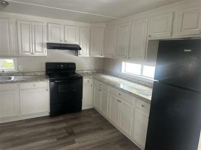 Photo 2 of 8 of home located at 10940 Clay Pit Rd., D4822 Tampa, FL 33610