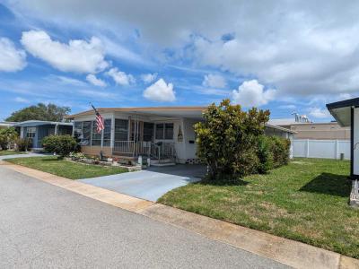 Photo 2 of 28 of home located at 2505 East Bay Dr, Lot 73 Largo, FL 33771