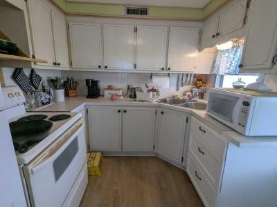 Photo 4 of 28 of home located at 2505 East Bay Dr, Lot 73 Largo, FL 33771