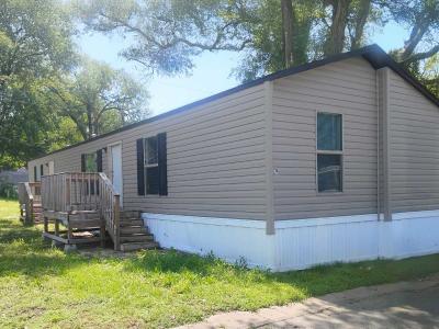 Mobile Home at 3201 E Macarthur Rd Lot 74 Wichita, KS 67216
