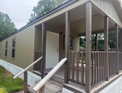 Mobile Home at 3201 E Macarthur Rd Lot 22B Wichita, KS 67216