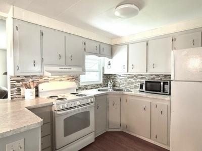 Photo 4 of 30 of home located at 1071 Donegan Rd Lot 736 Largo, FL 33771