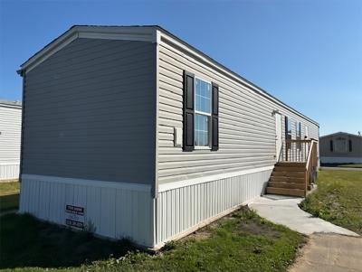 Mobile Home at 732 Center Ave W Lot 12 Dilworth, MN 56529