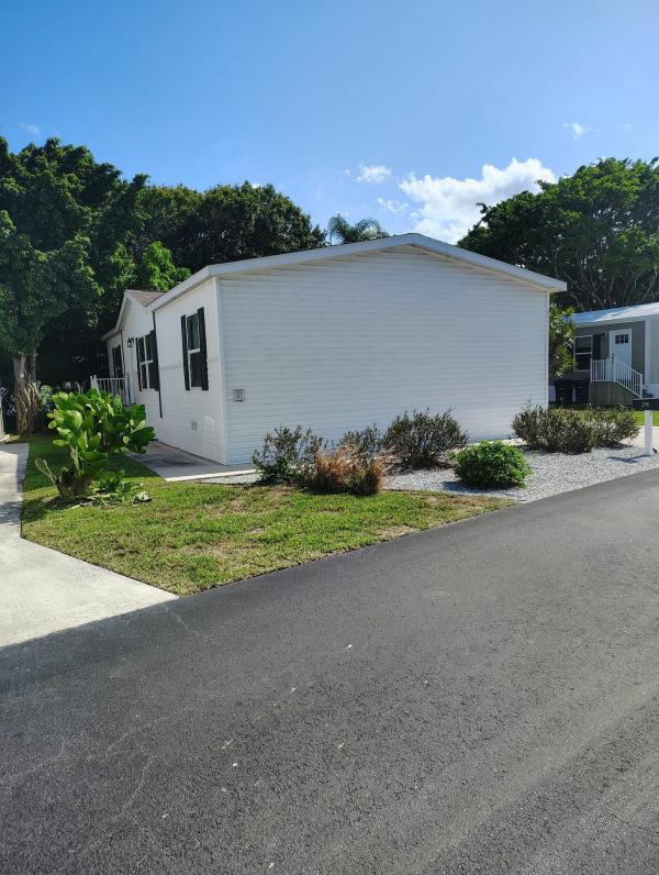 2021 Clayton Homes Inc Epic Journey Mobile Home