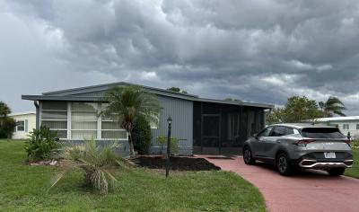 Mobile Home at 1435 Lake Drive Grand Island, FL 32735