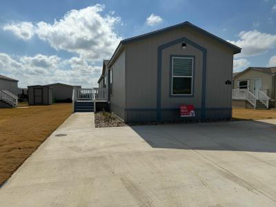 Mobile Home at 6410 Walzem Road Lot #470 San Antonio, TX 78218