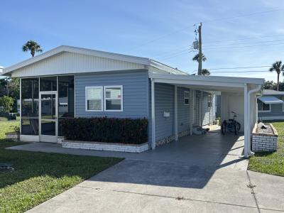 Photo 2 of 10 of home located at 3901 Bahia Vista St. #427 Sarasota, FL 34232