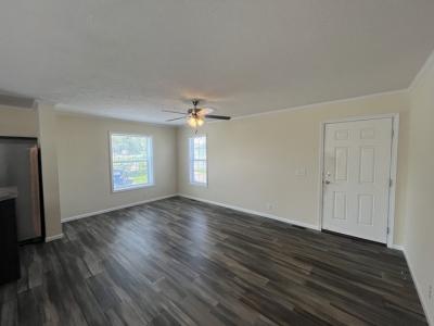 Photo 4 of 37 of home located at 10610 East St Rt 762 #126 Lockbourne, OH 43137