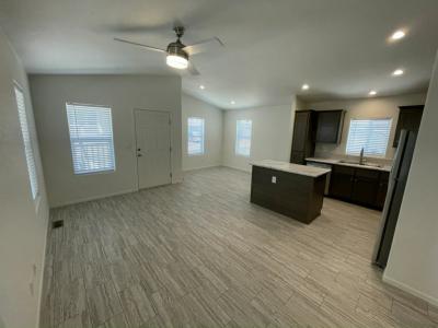 Photo 3 of 20 of home located at 2401 W. Southern Ave. #206 Tempe, AZ 85282