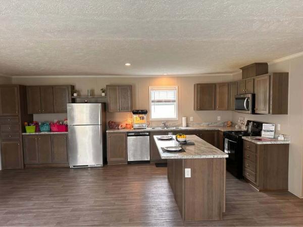 2023 Champion - Topeka Mobile Home