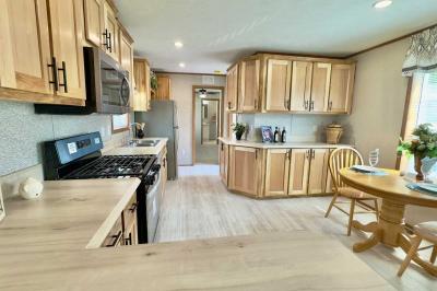 Photo 4 of 18 of home located at 106 Edbert St Chicopee, MA 01020