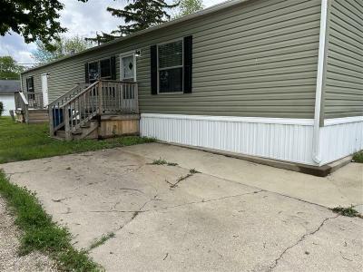 Mobile Home at 15 Vermillion Est Pontiac, IL 61764