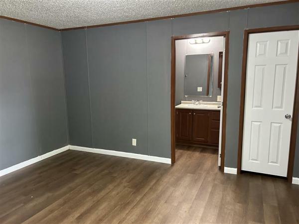 2017 LH167232BF  Home