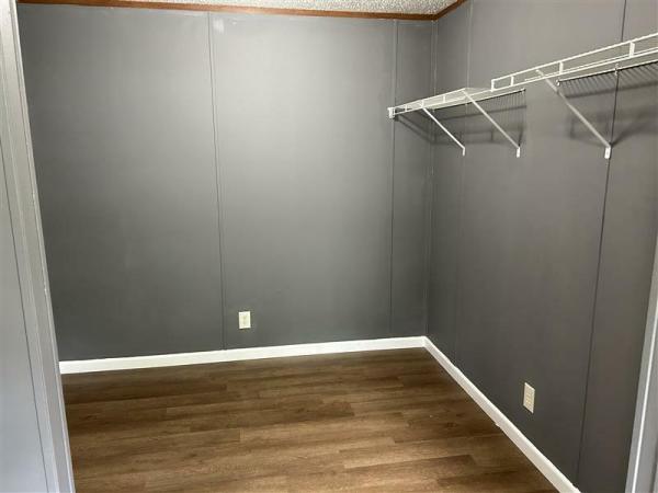 2017 LH167232BF  Home