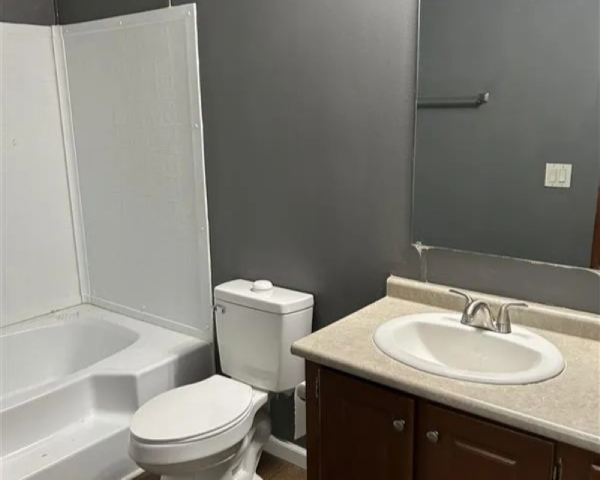 2017 LH167232BF  Home