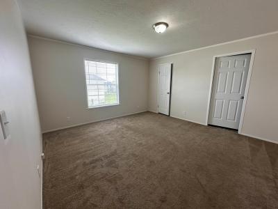 Photo 4 of 9 of home located at 1931 Spruce Lane Ypsilanti, MI 48198
