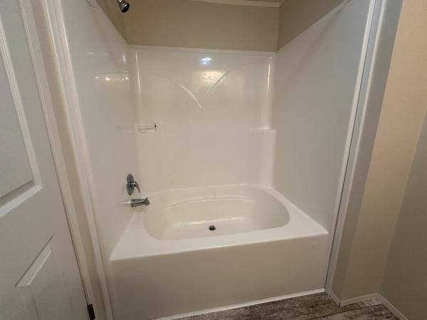 2018 Redman RA1680204 Mobile Home