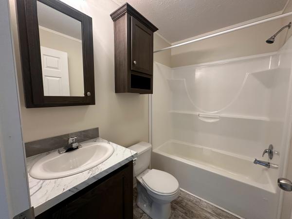 2018 Redman RA1680204 Mobile Home