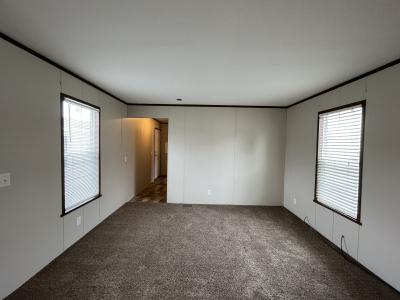 Photo 4 of 9 of home located at 834 Cour Marie Warren, MI 48091