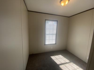 Photo 4 of 10 of home located at 542 Cour Louis Warren, MI 48091