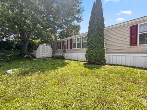 2005 Clayton  Mobile Home For Sale