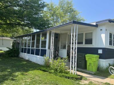 Photo 2 of 15 of home located at 11 Nicole Dr. Rochester Hills, MI 48307