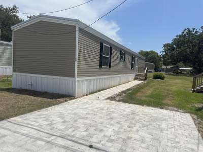 Mobile Home at 3925 N Combee Rd., Site 14 Lakeland, FL 33805