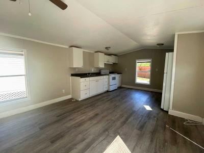 Photo 2 of 12 of home located at 11611 Sir Lawrence Ct, 96 Thonotosassa, FL 33592