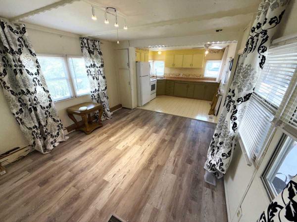SKYLINE Mobile Home