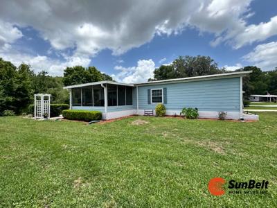 Photo 2 of 56 of home located at 4755 NW 20th Street Lot #358 Ocala, FL 34472