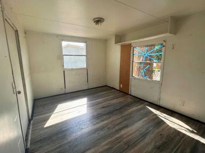 Photo 4 of 6 of home located at 11611 Sir Lawrence Court, Site 107 Thonotosassa, FL 33592