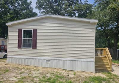 Photo 3 of 11 of home located at 816 West Harbour Dr. Chester, VA 23836